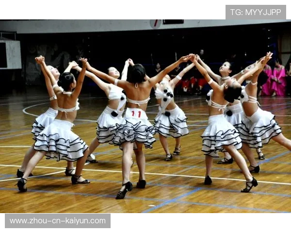 “2025世界运动会：金牛区城北体育馆舞蹈赛，舞者们在节奏中破茧成蝶”